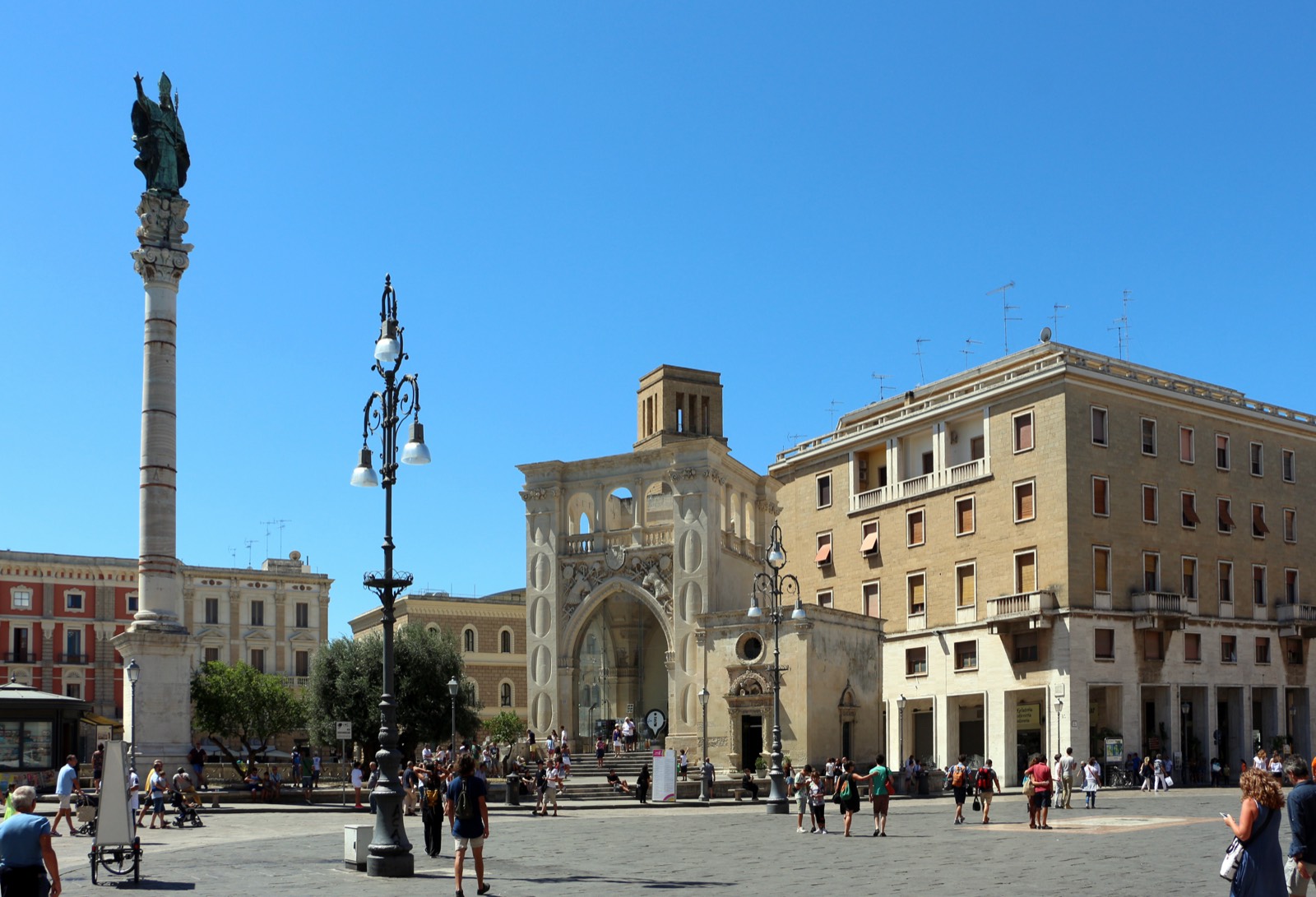 Piazza Sant'Oronzo — Lecce