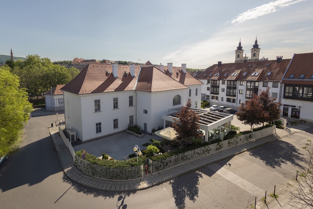 1552 Boutique Hotel