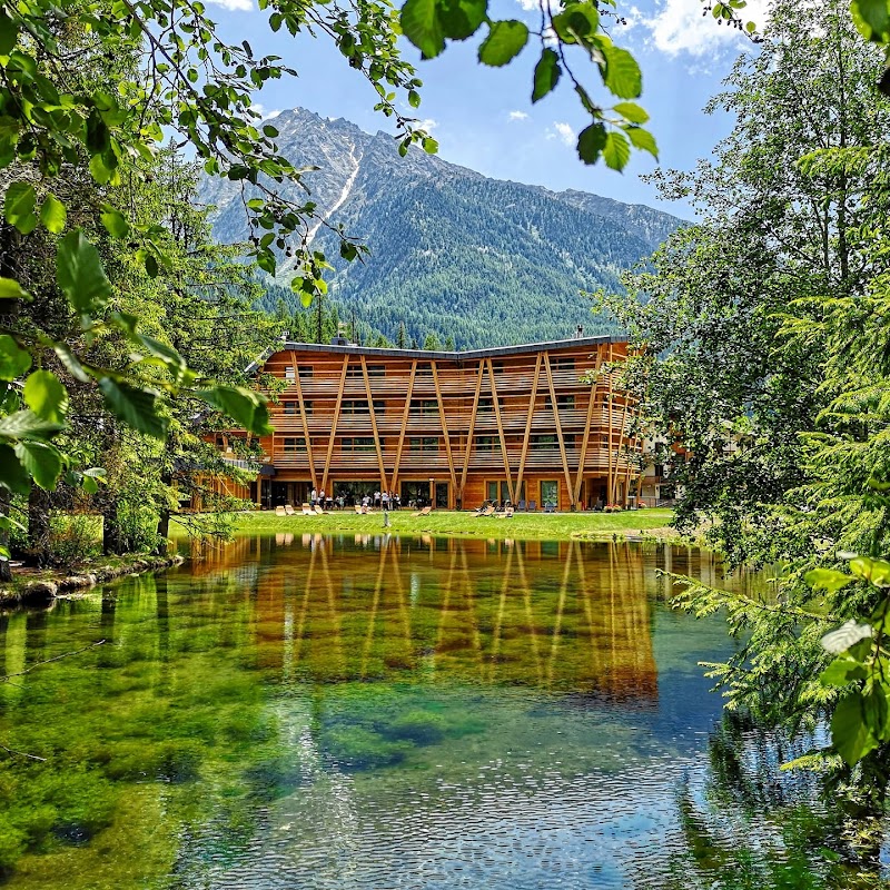 Au Charmant Petit Lac • Spa & Park Eco-Hotel — Cervinia
