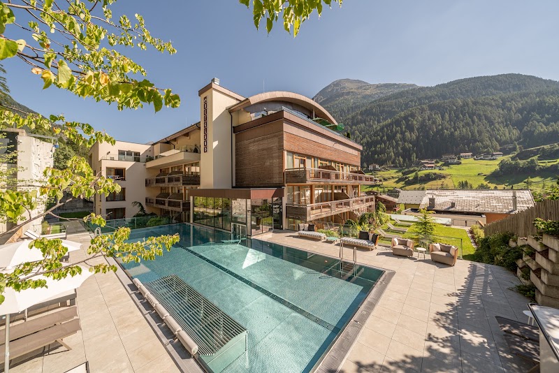 Bergland Sölden Design- und Wellnesshotel — Sölden
