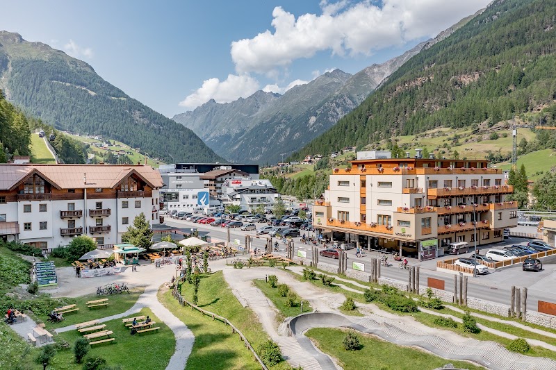 Hotel Bäckelar Wirt Sölden — Sölden