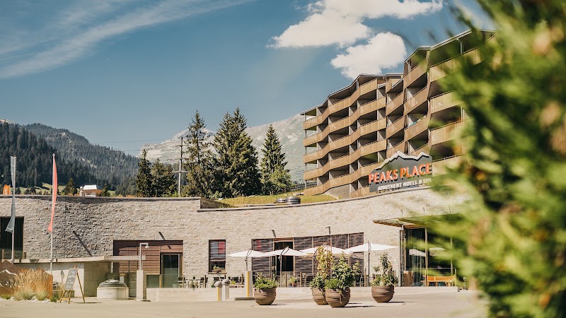 Peaks Place Apartment-Hotel Wellness & Spa — Laax