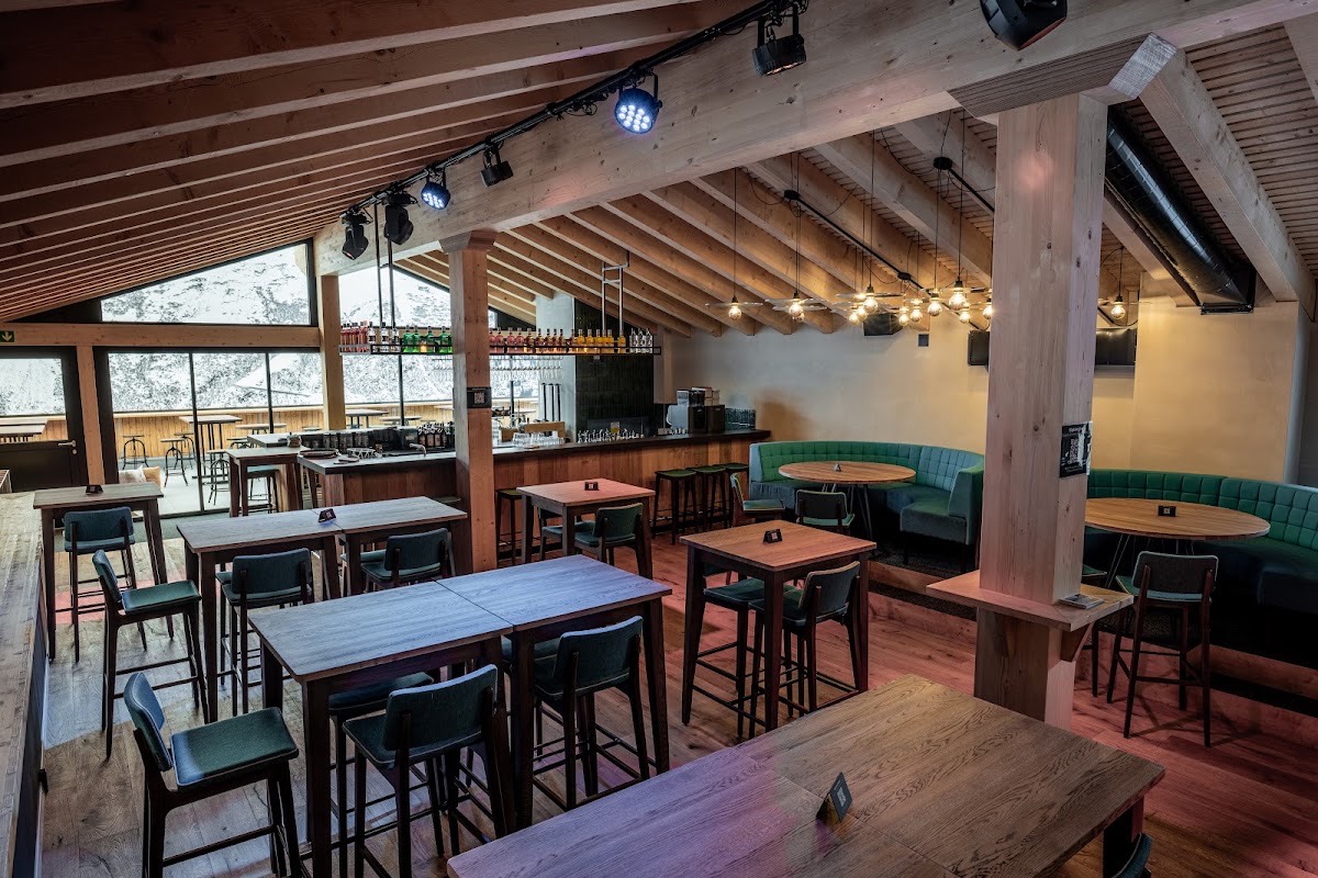 Alp-Hittä – Après-Ski & Restaurant Andermatt — Andermatt