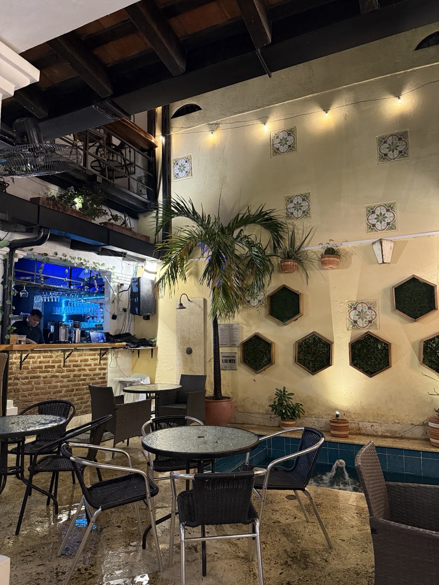 Artesanal Restobar — Santa Marta