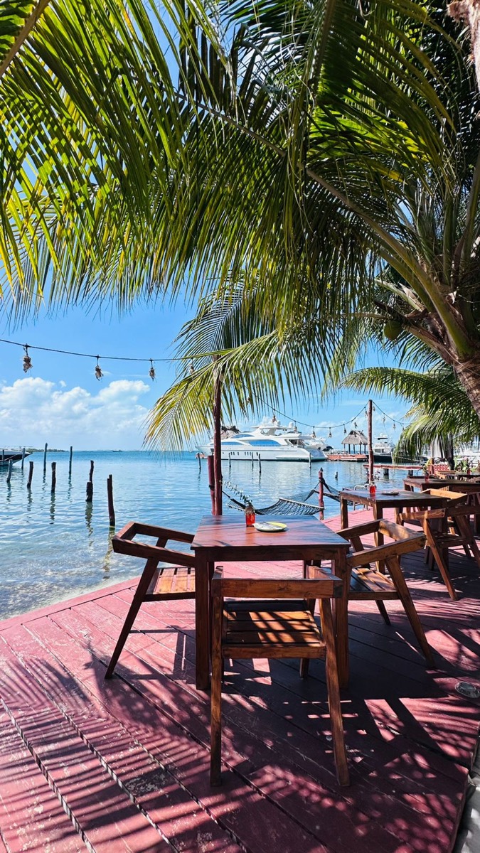 Bahia Tolok Restaurant — Isla Mujeres