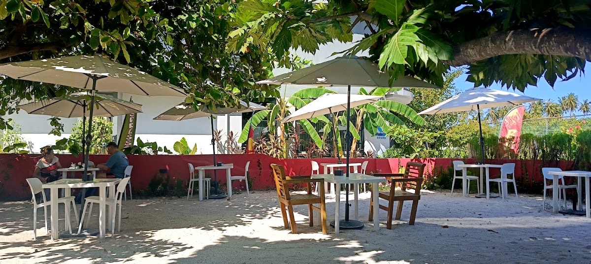 Beach fresh Dhigurah (Restaurant & cafe )