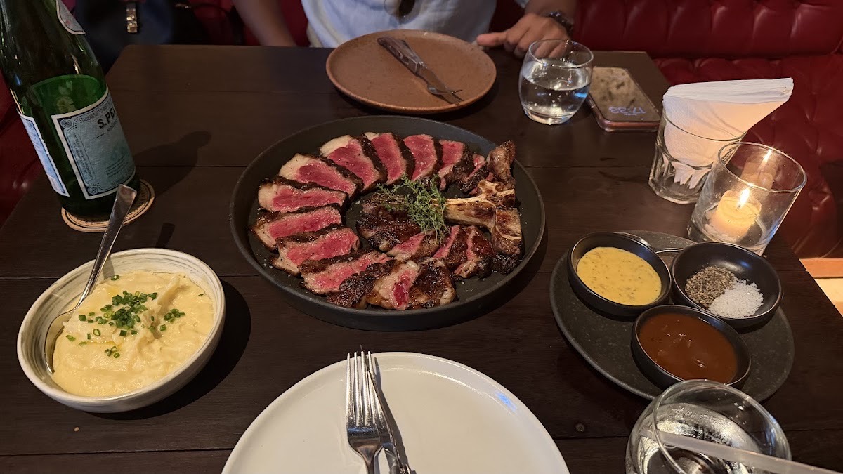 Boy'N'Cow — Bali