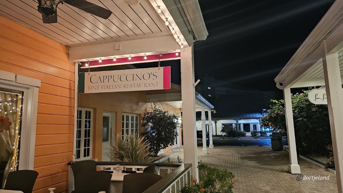 Cappuccino's Italian Ristorante — Freeport