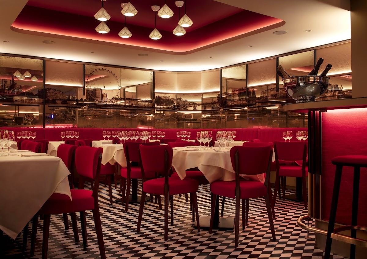 Chez Pierre - French Restaurant in Monaco with Bar — La Condamine