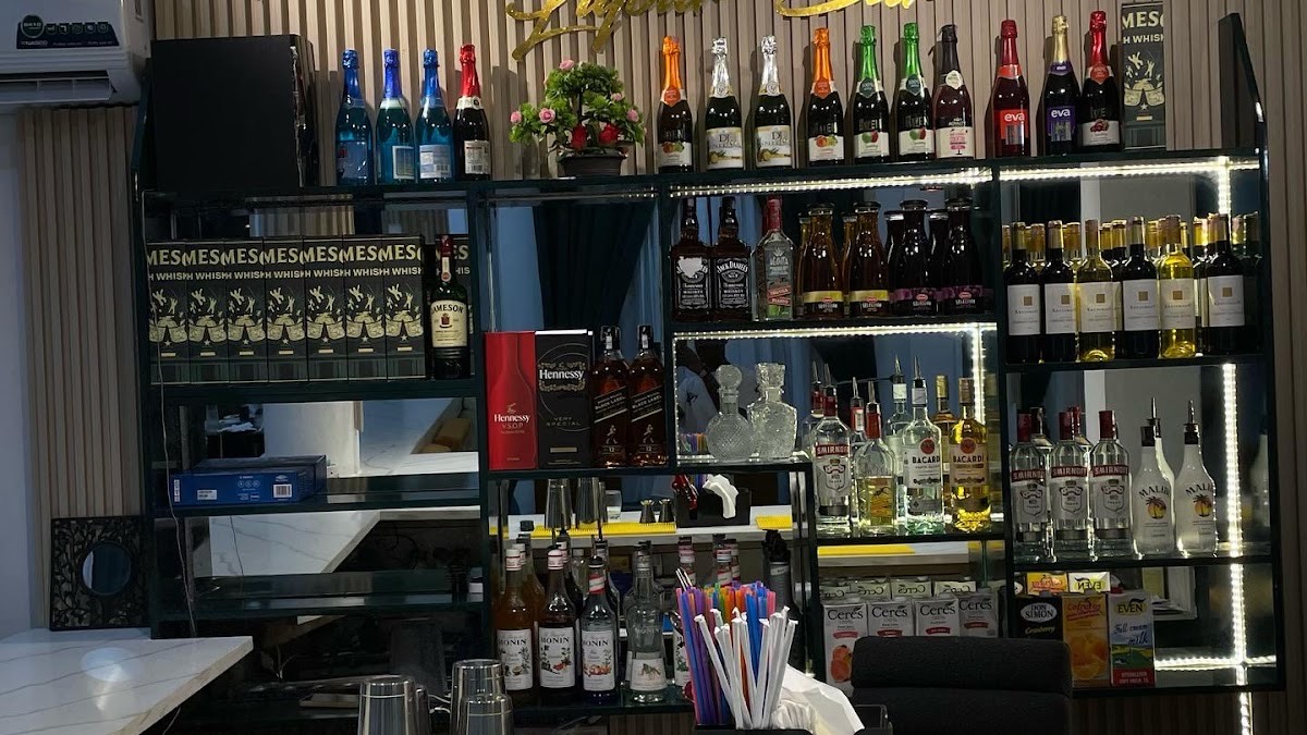Daloo Fine Dining and Cafe — Kumasi