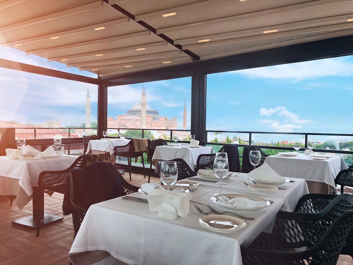 Deraliye Terrace — Istanbul