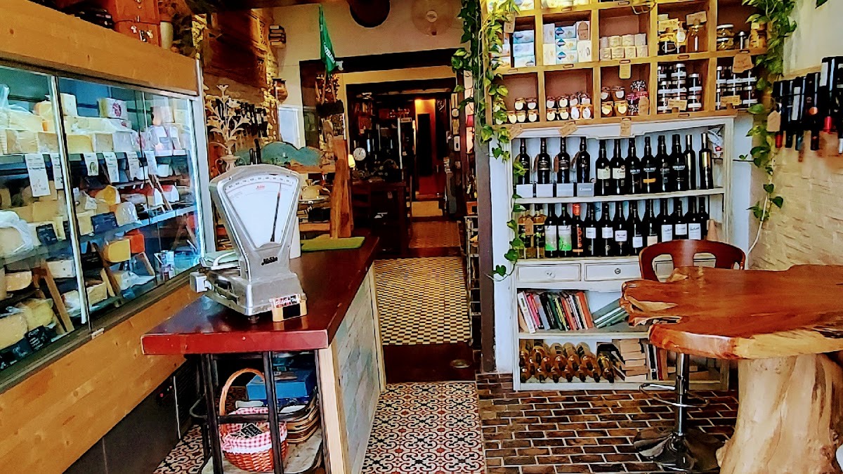 El Librero Tapas Y Quesos — Sevilla