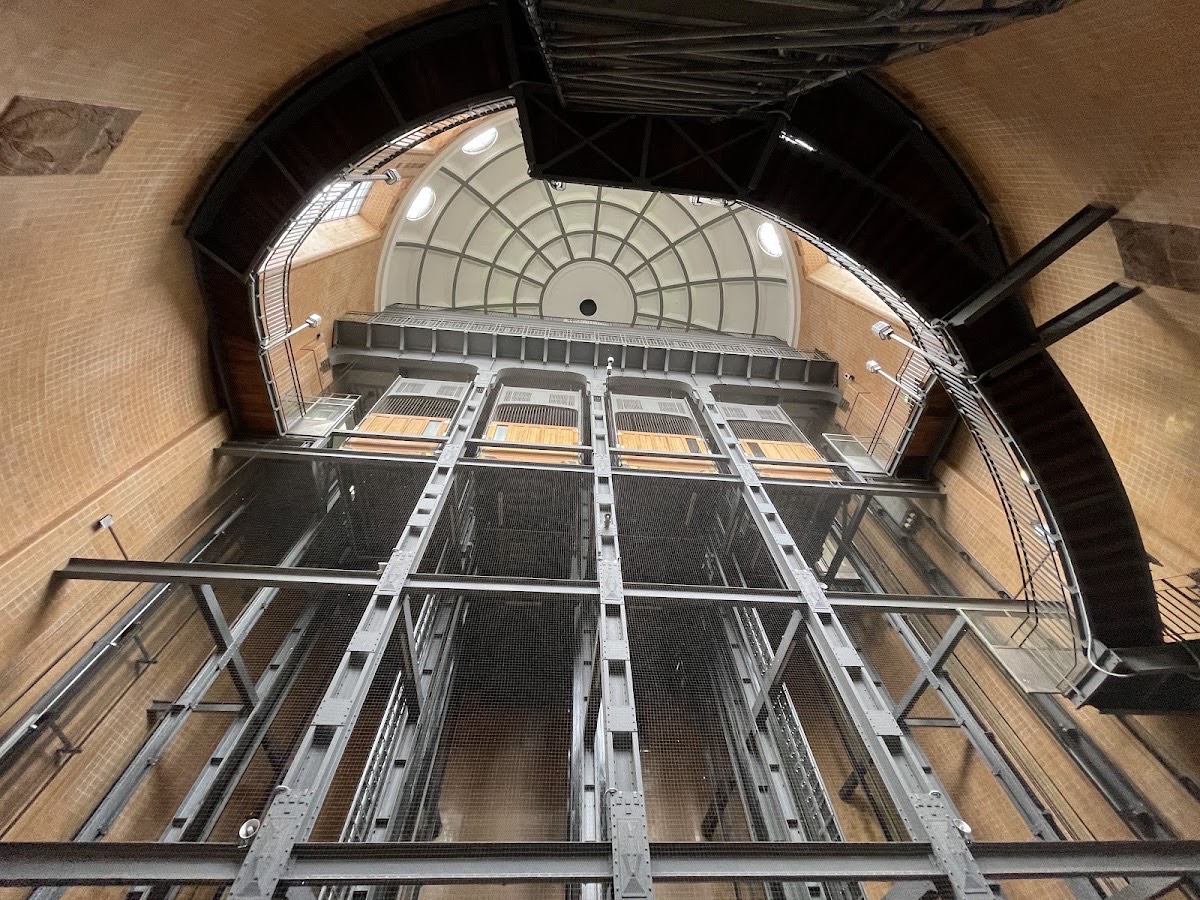 Elbe Tunnel — Hamburg