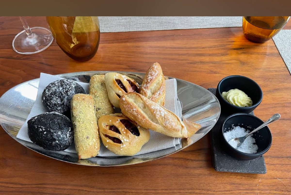 Finz Restaurant — Abu Dhabi