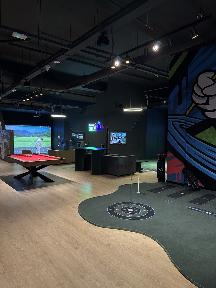 Five Iron Golf — Valencia