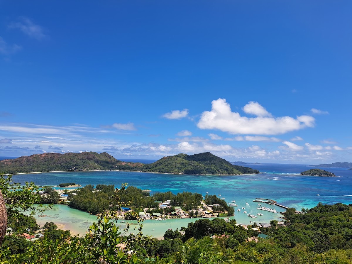 Fond Ferdinand — Praslin