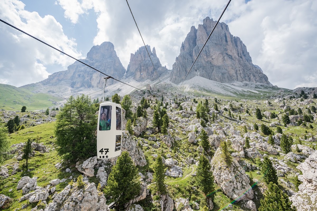 Forcella del Sassolungo Cabinovia - Gondelbahn — Val Gardena