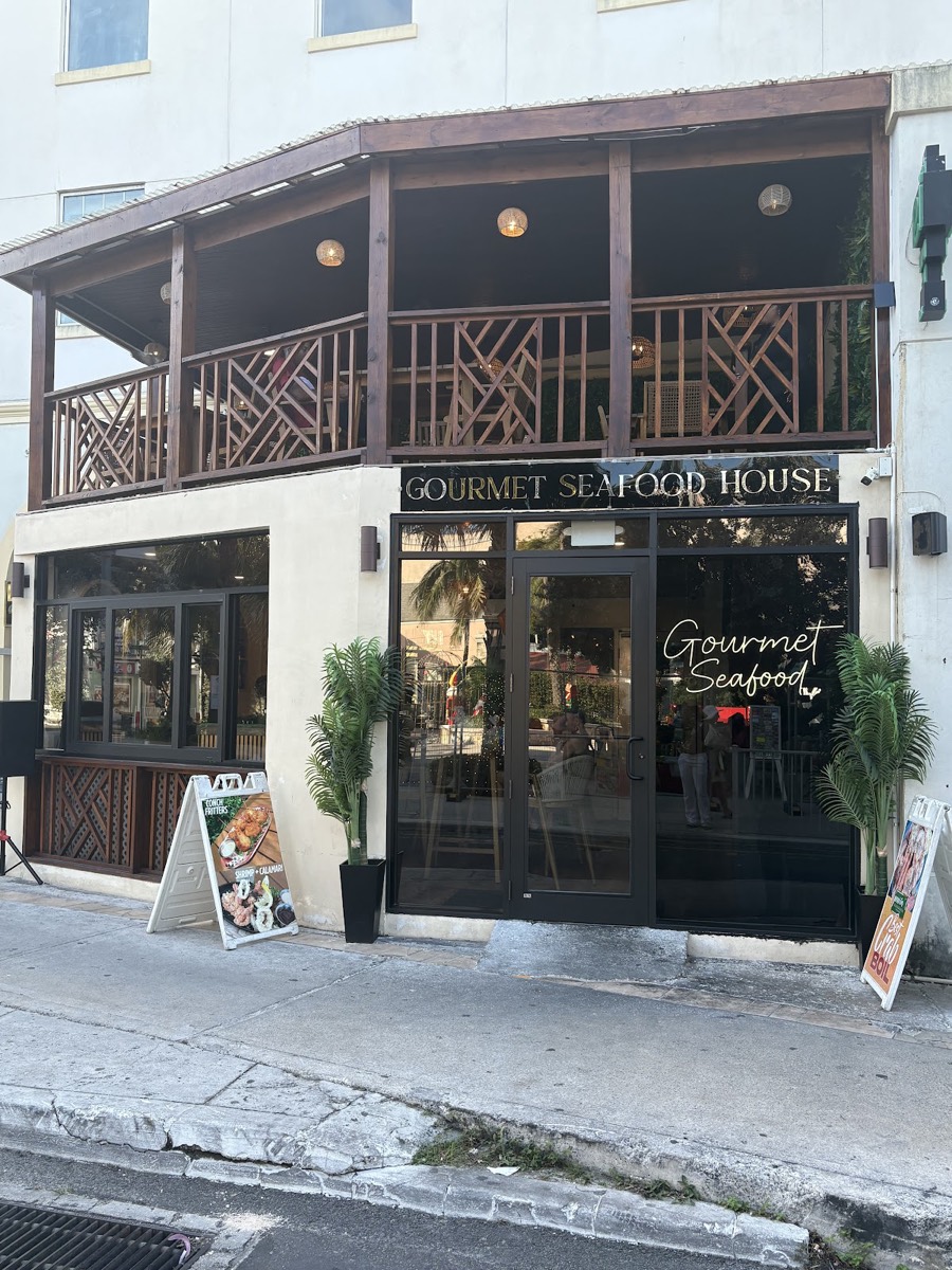 Gourmet Seafood House — Nassau