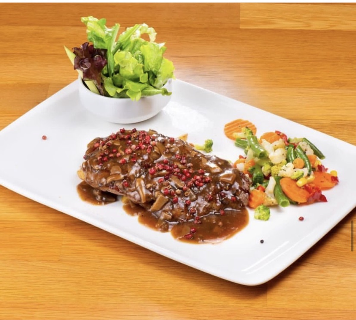 Bella Vita Bistro — Antalya · Lara Beach