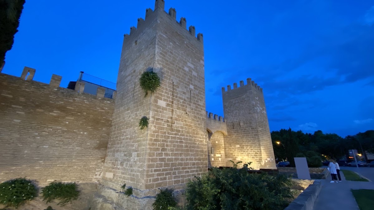 Mittelalterliche Mauer von Alcudia