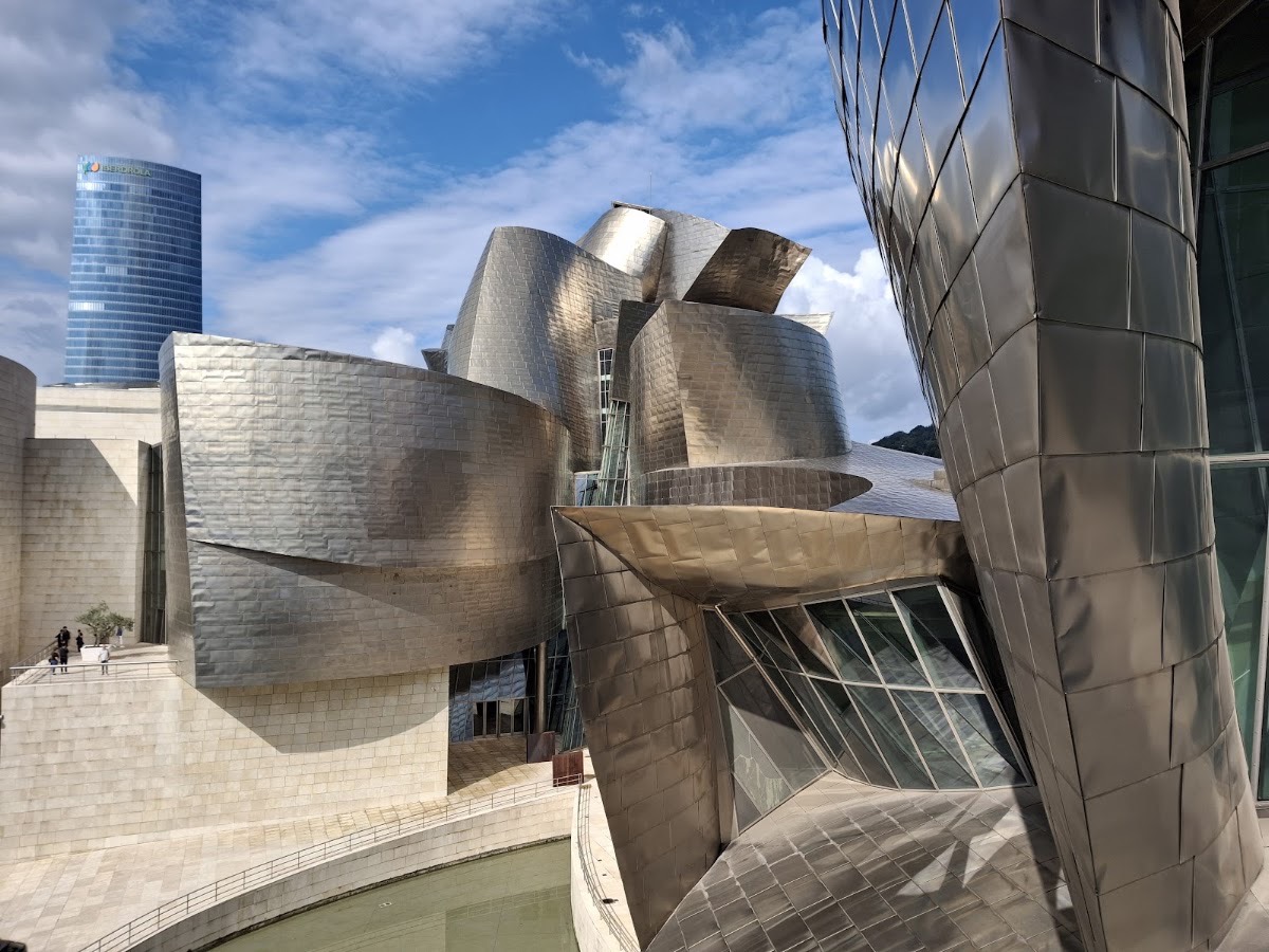 Puppy — Bilbao