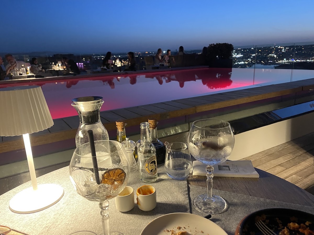 The Rooftop Restaurant & Lounge Valletta — Valletta