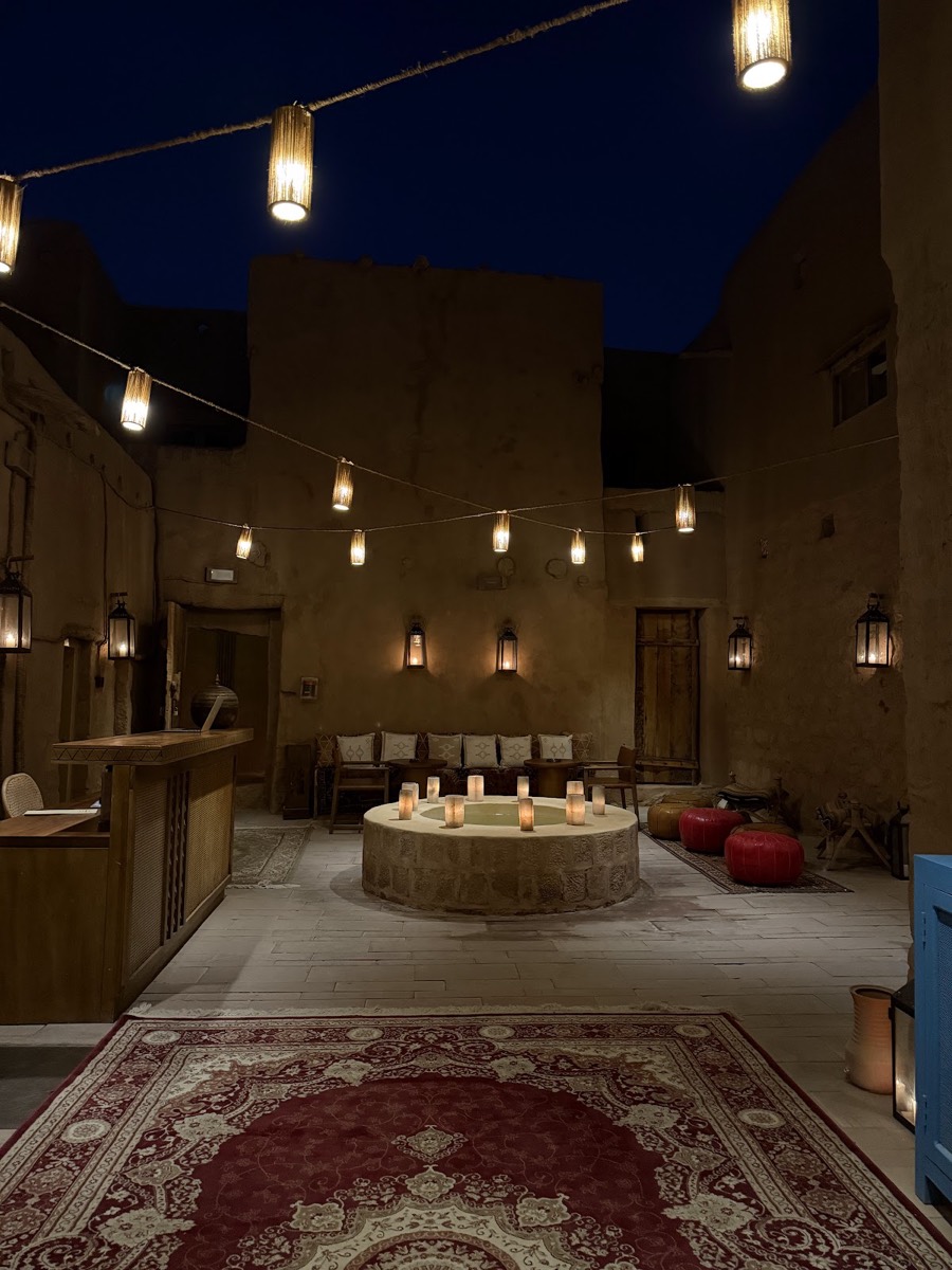 Joontos Restaurant — Alula