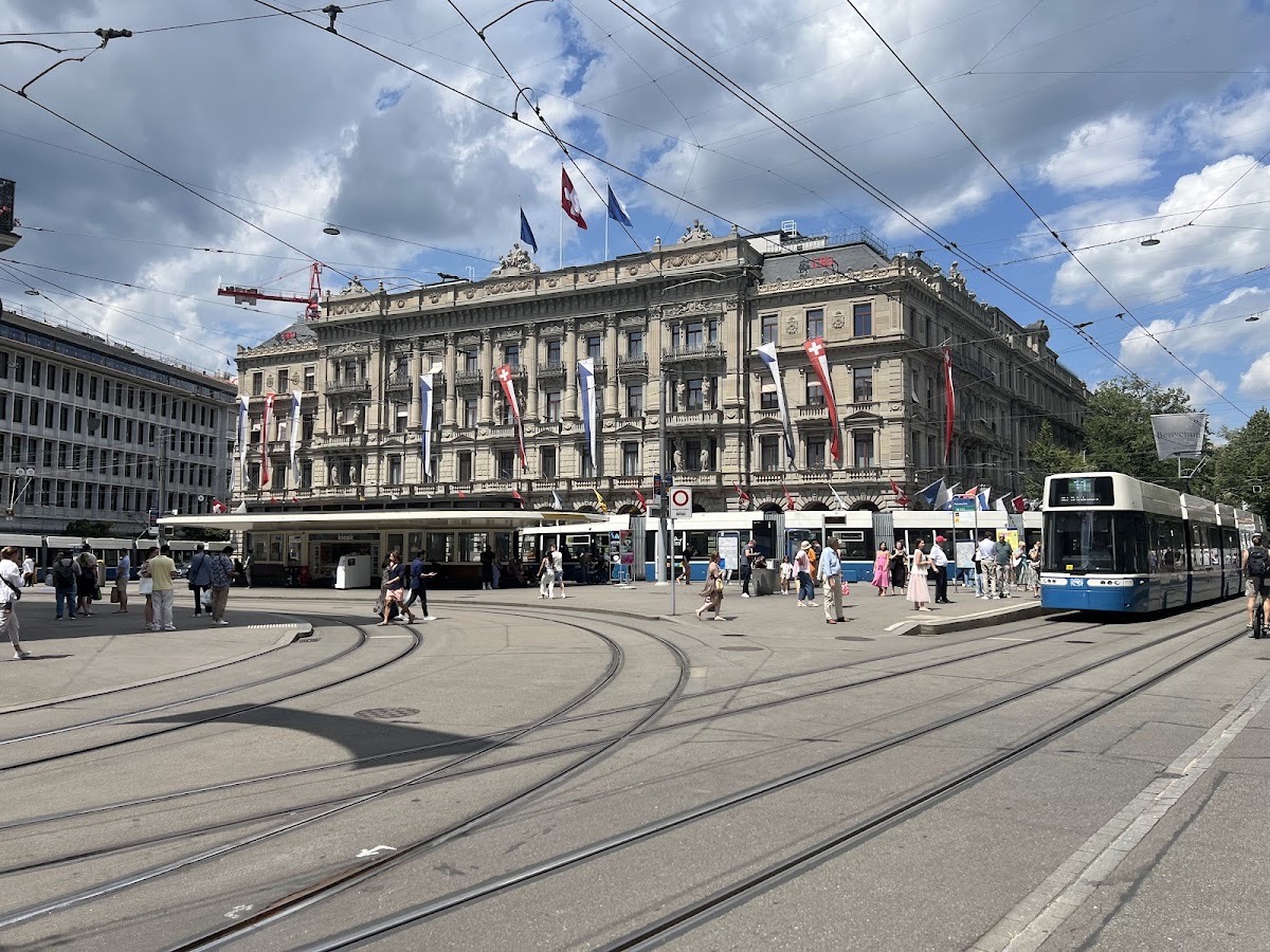Paradeplatz Zürich — Zürich