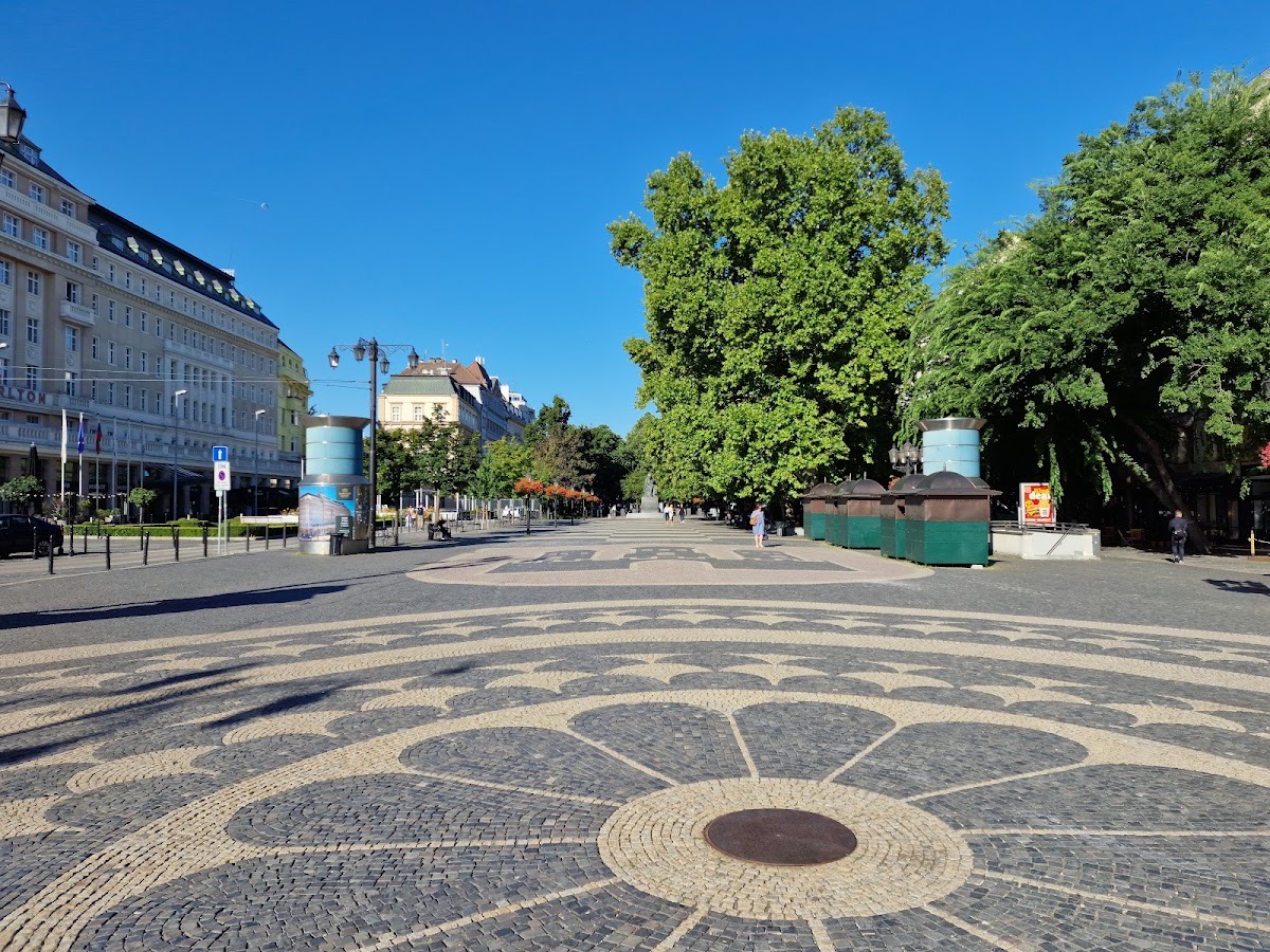 Hviezdoslavovo námestie — Bratislava