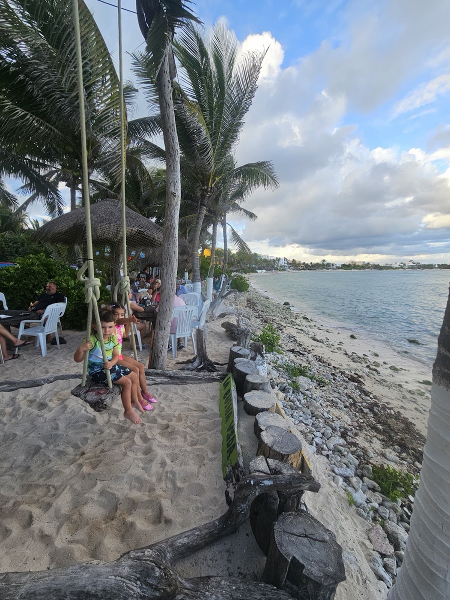 La Buena Vida — Akumal