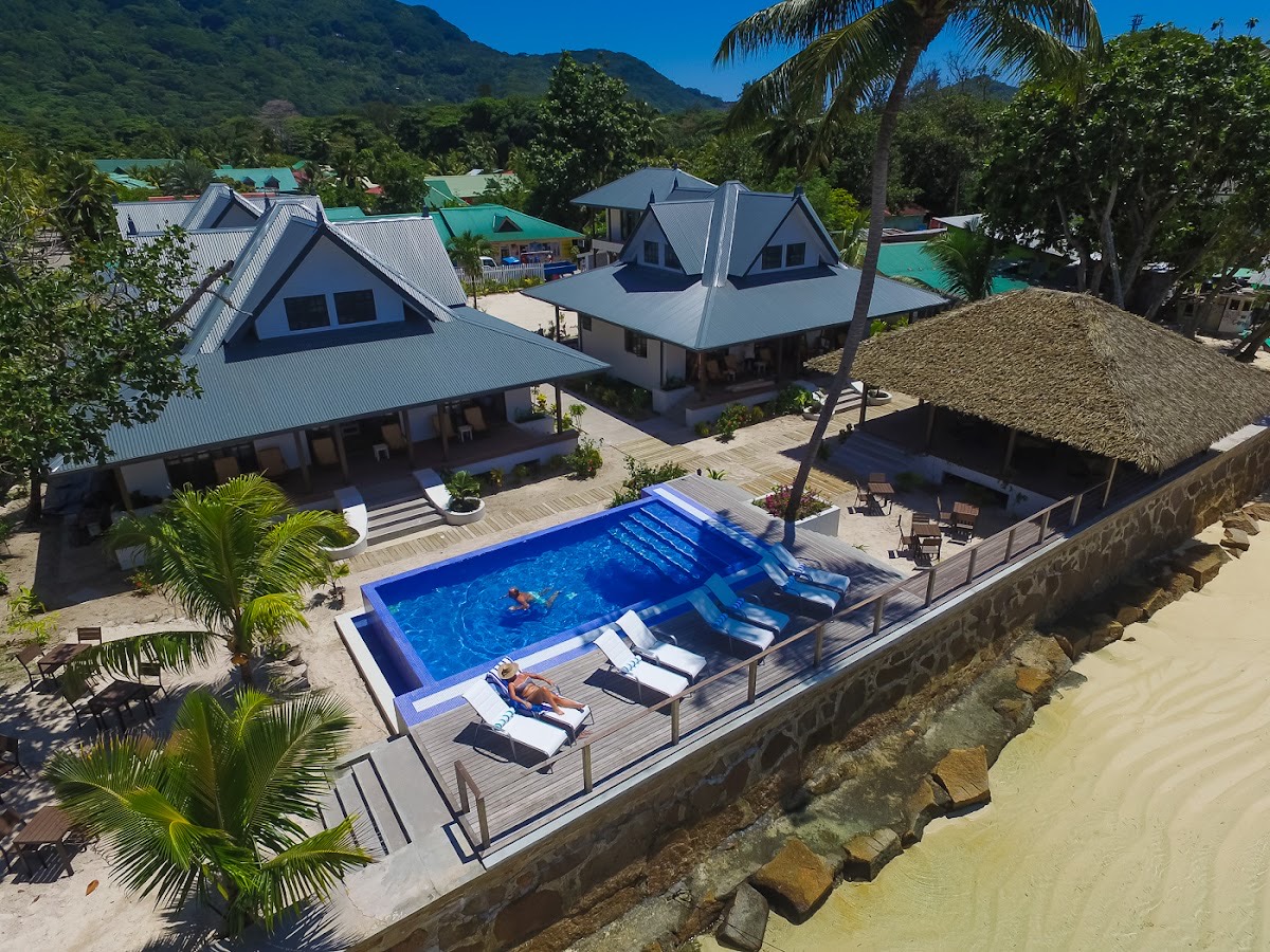Le Nautique Luxury Waterfront Hotel, Restaurant & Bar — La Digue