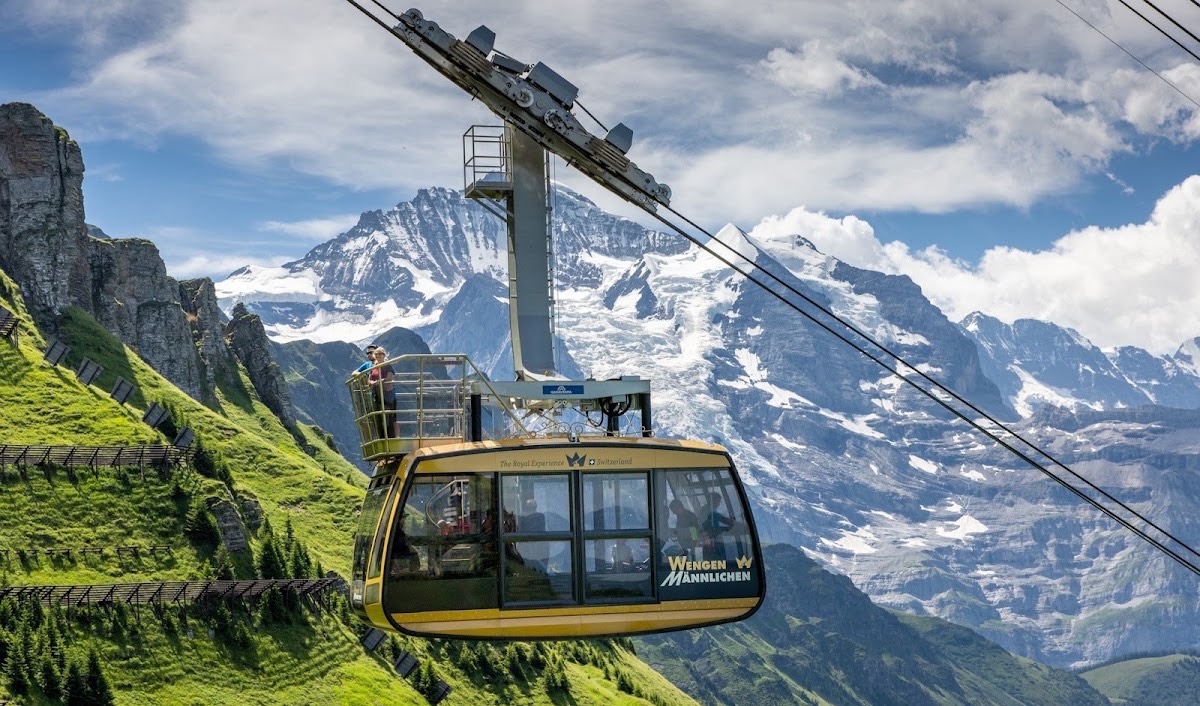 Luftseilbahn Wengen Männlichen — Interlaken