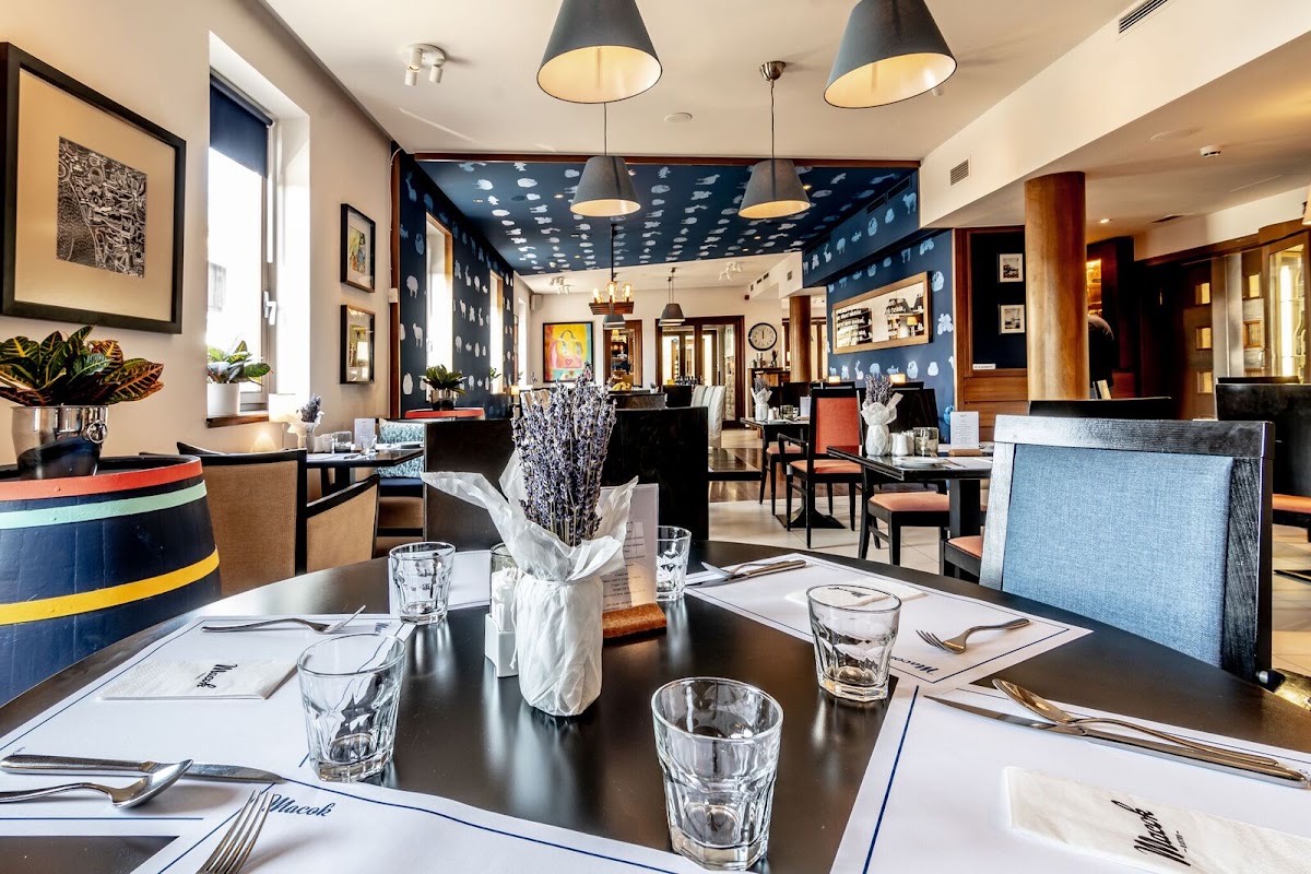 Macok Bistro