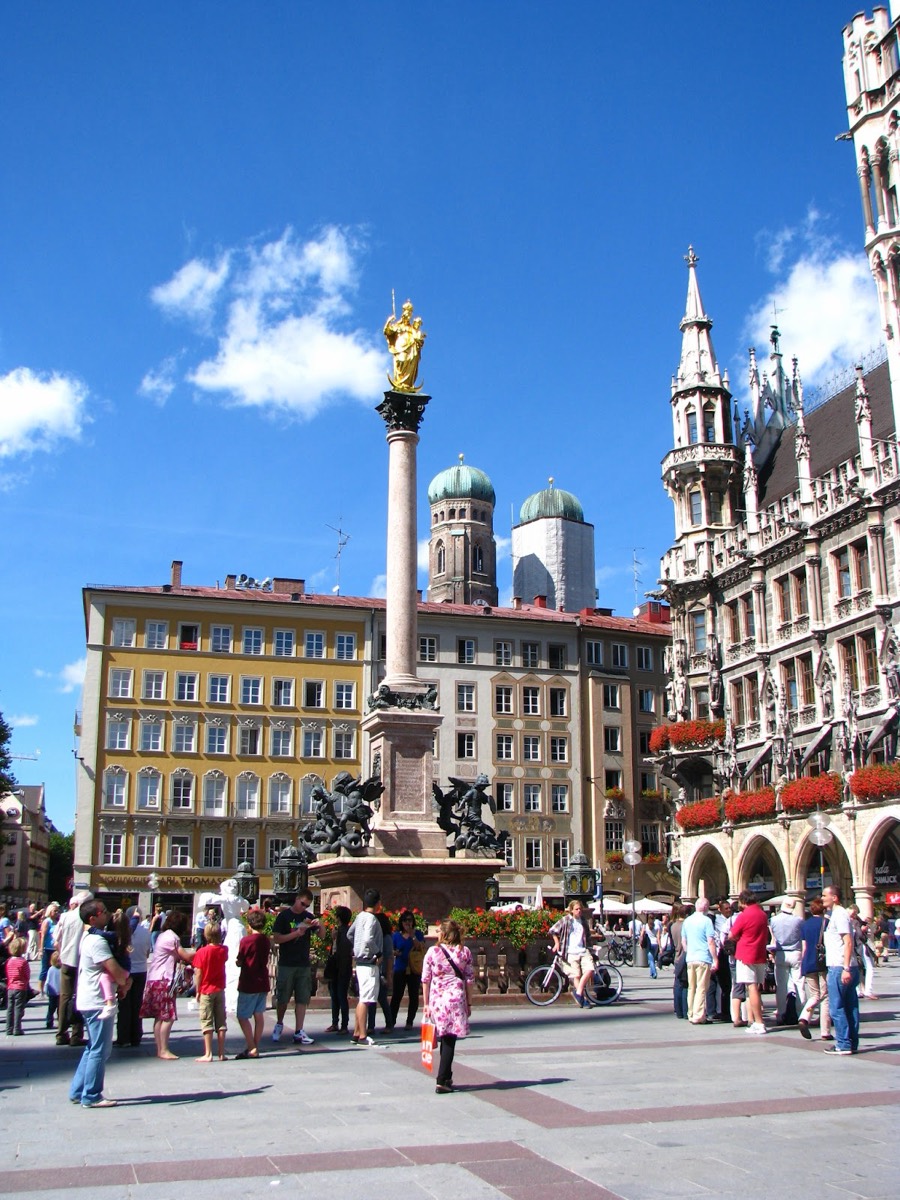 Marienplatz — München