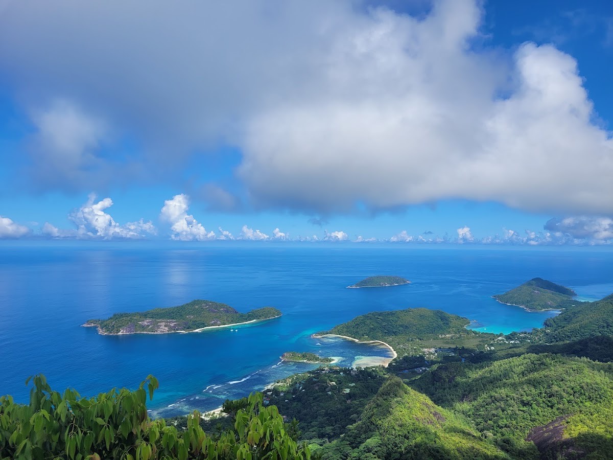 Morne Blanc Trail — Victoria