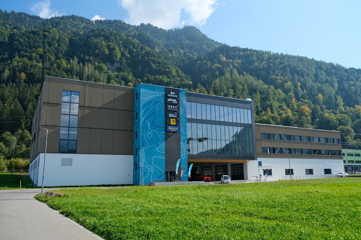 OUTDOOR - Interlaken Base — Interlaken