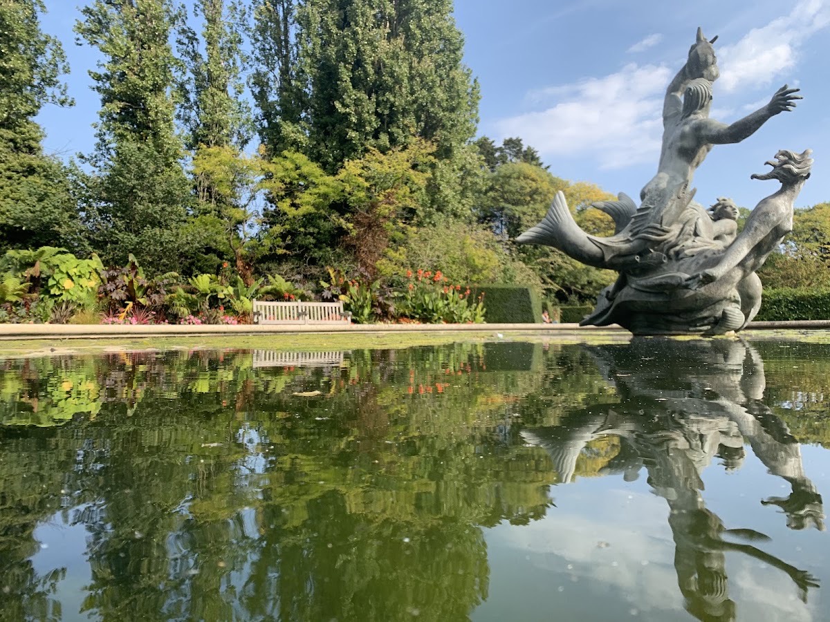 Queen Mary's Rose Gardens — London