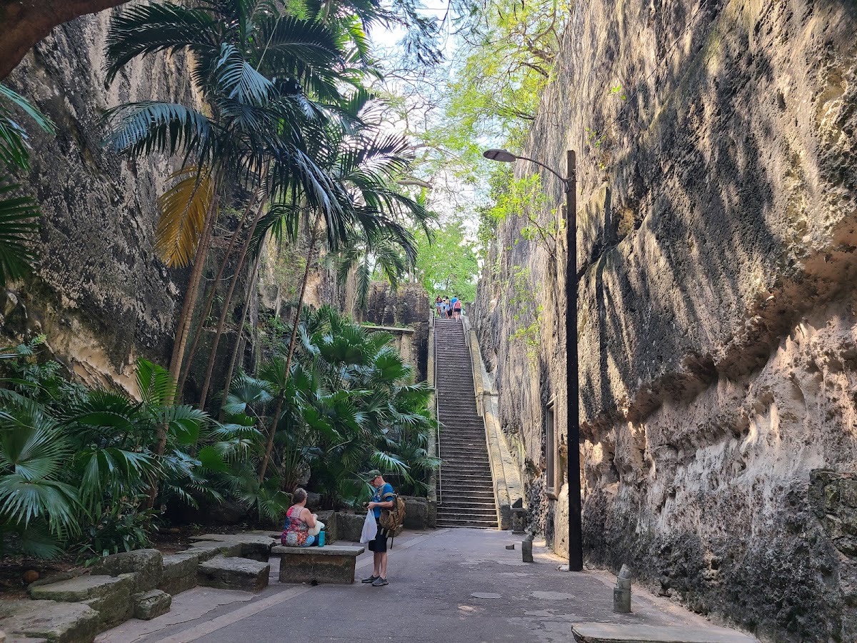 Queen's Staircase — Nassau