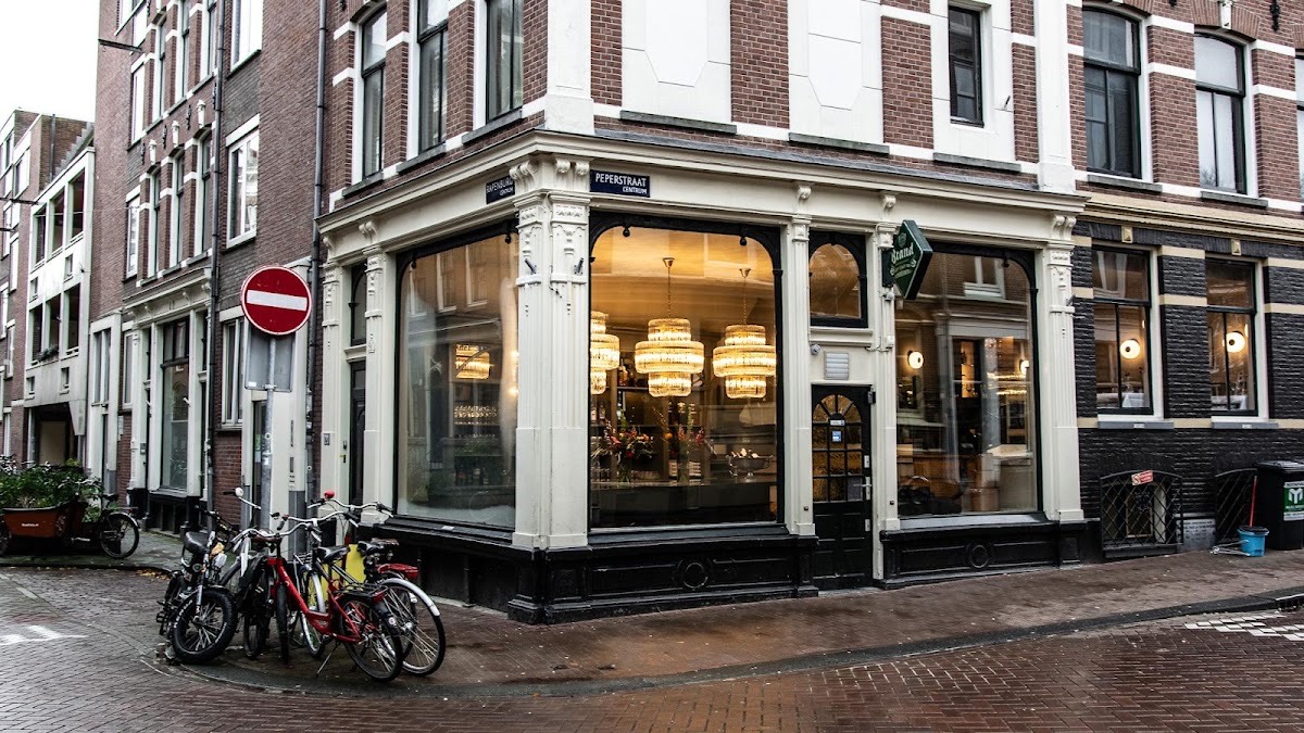 Restaurant 21 (R21)