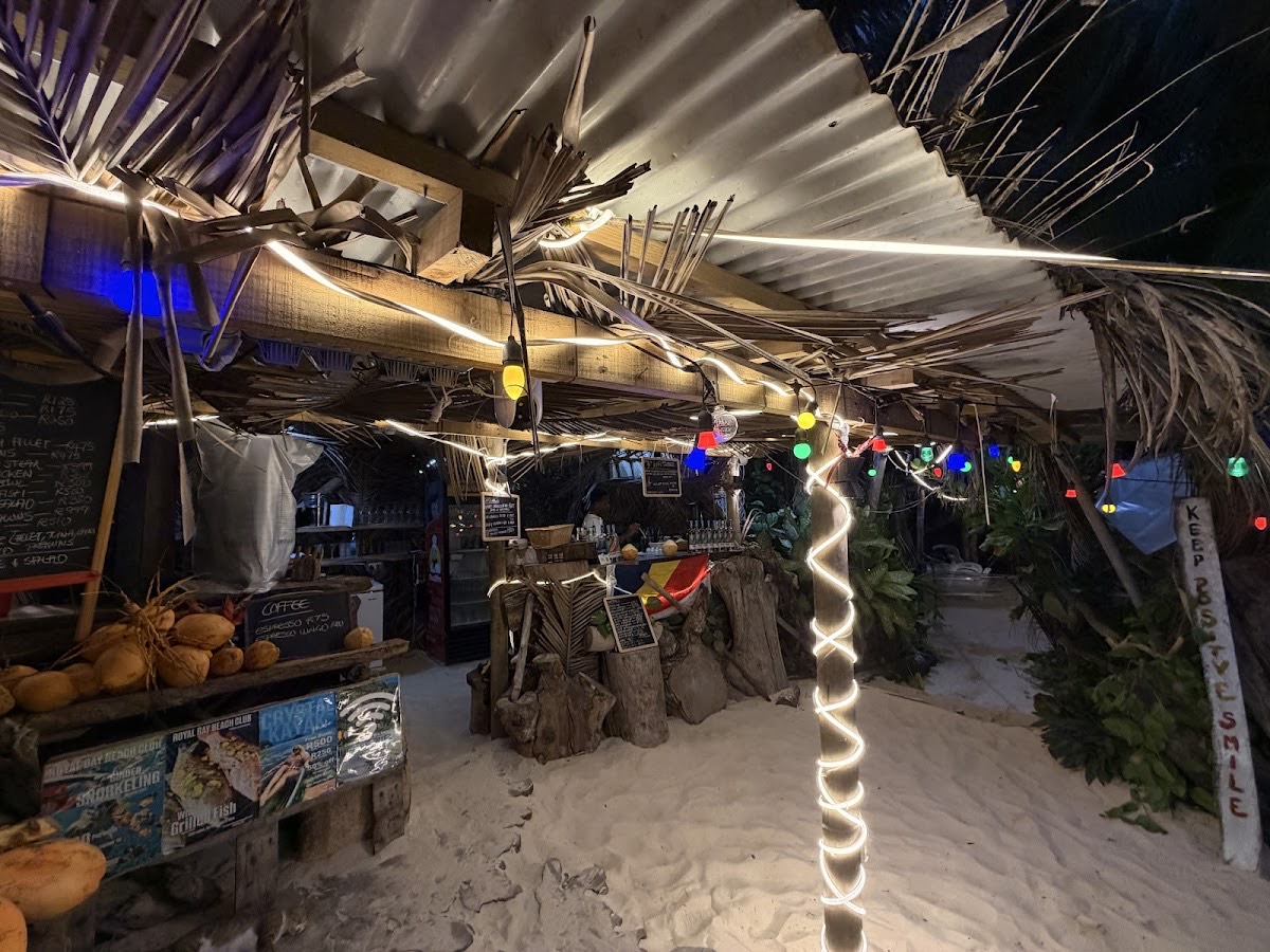 ROYAL BAY BEACH CLUB — Victoria
