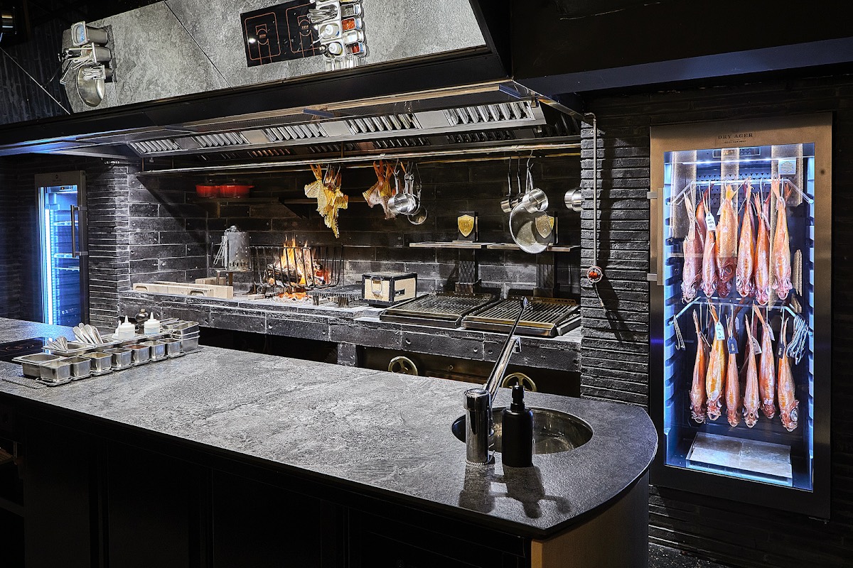 Smoked Room — Madrid