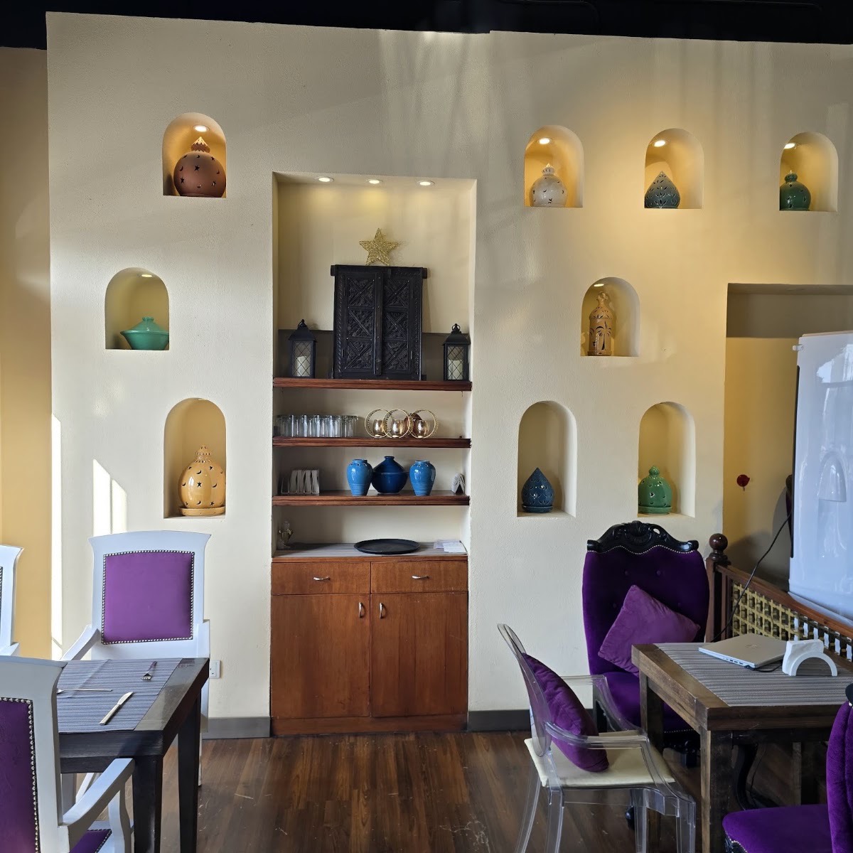 Ubhar Restaurant — Maskat