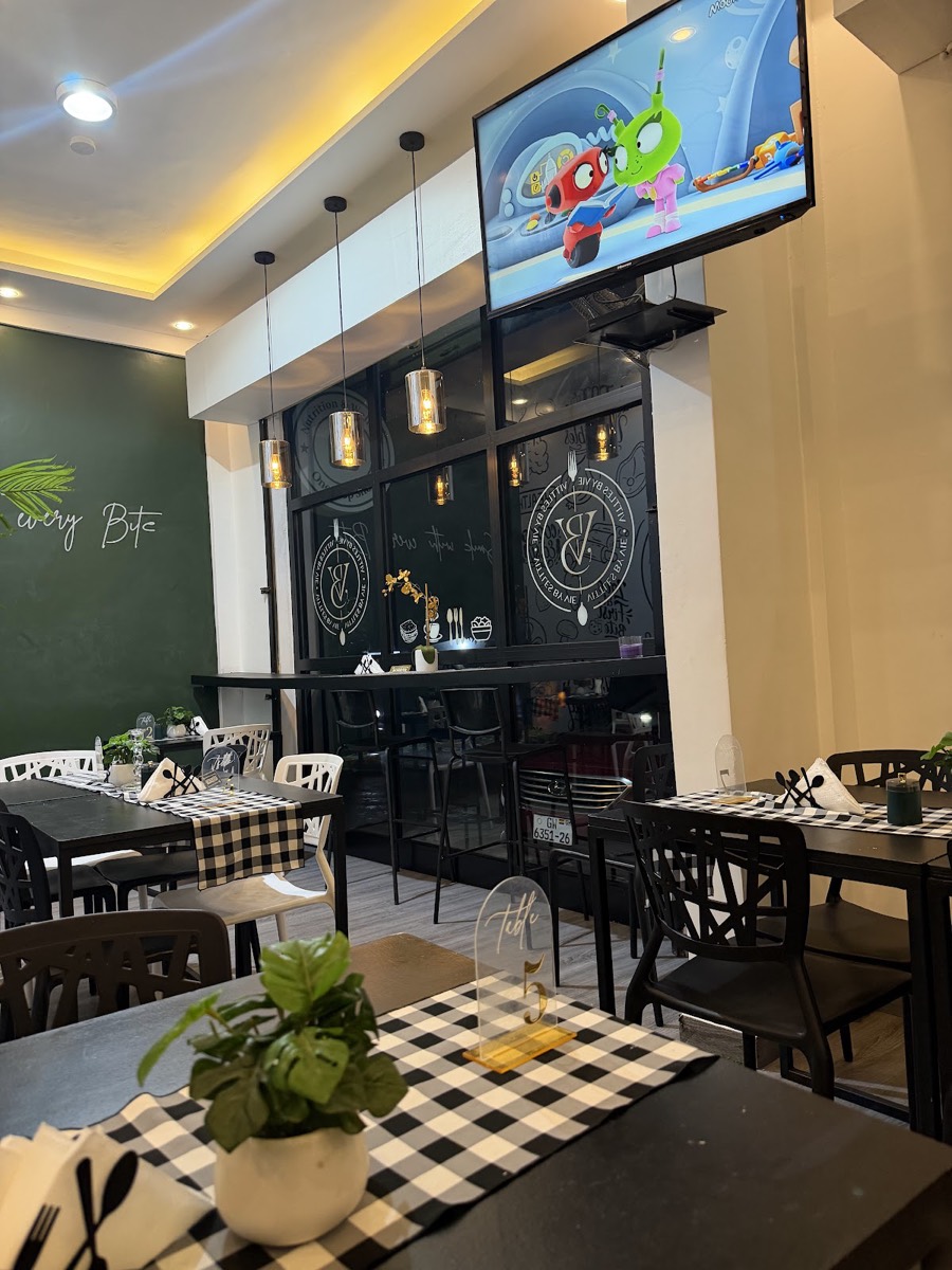 Vittles By Vie — Cape Coast