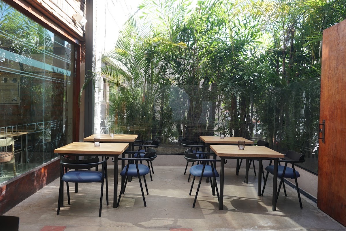 Zombra - Restaurante El Poblado Medellín — Medellín