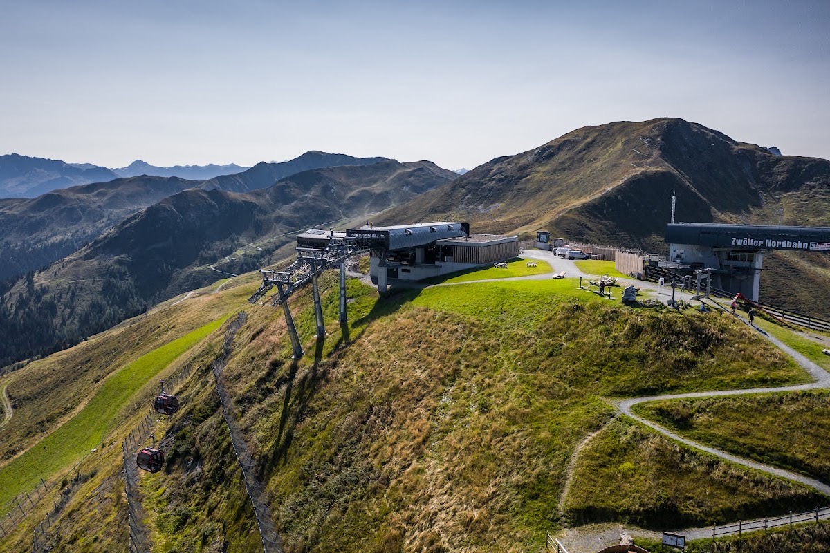 Zwoelferkogelbahn — Saalbach